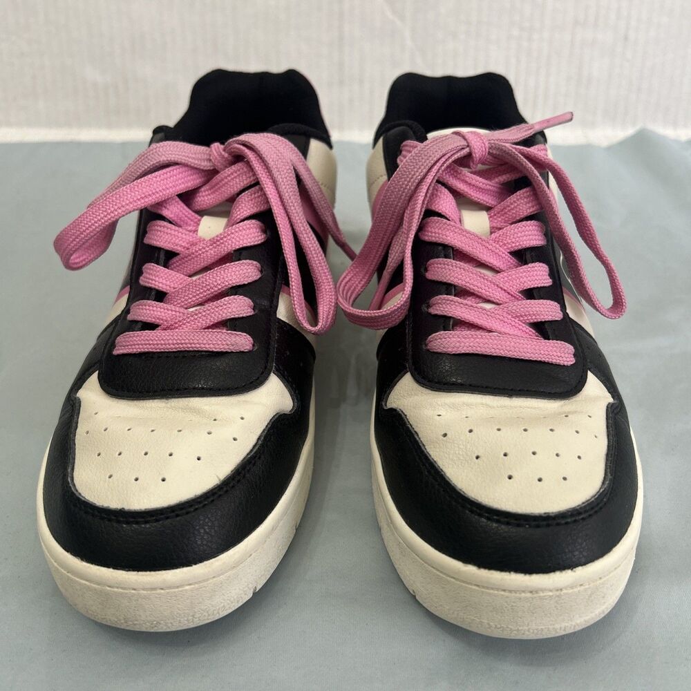 Sanrio Hello Kitty Women Court Sneakers Pink Black Cream Sz. 9 M
